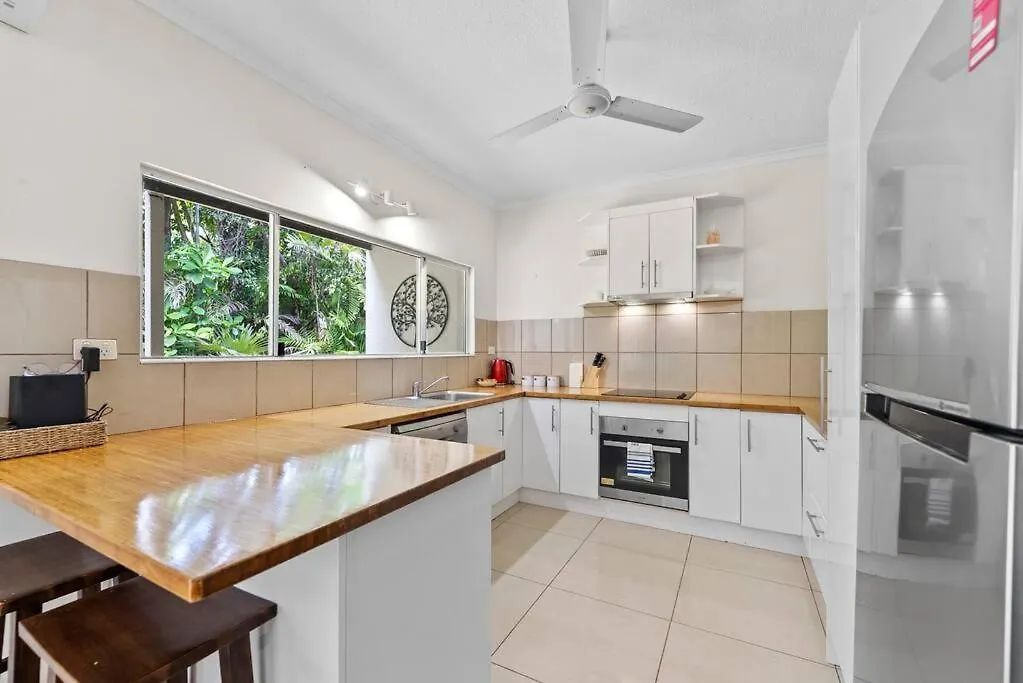 3 Bedroom Villa Reef Resort, Lagoon Pool, Bar 158R Port Douglas Apartment